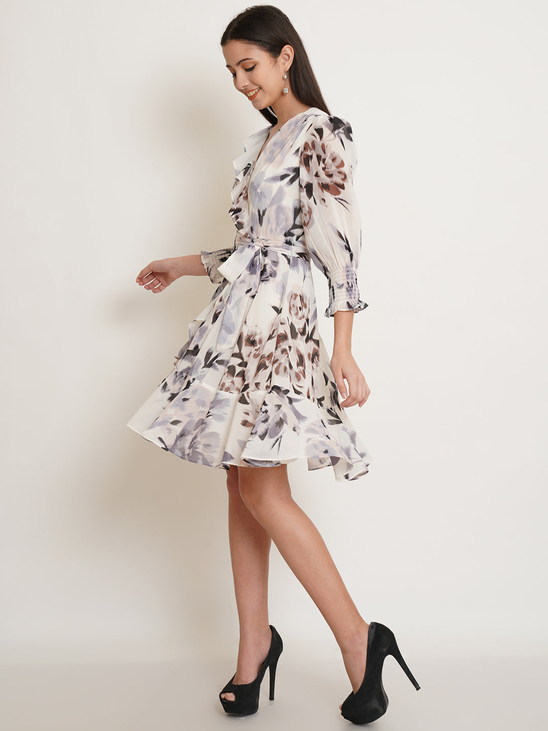 9 Impression Women Cream & Black Dress