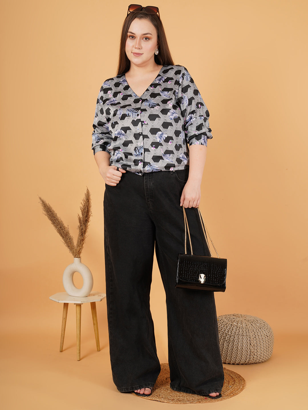 Women Green & Maroon Geometric Print Cuffed Sleeves Shirt Style Top