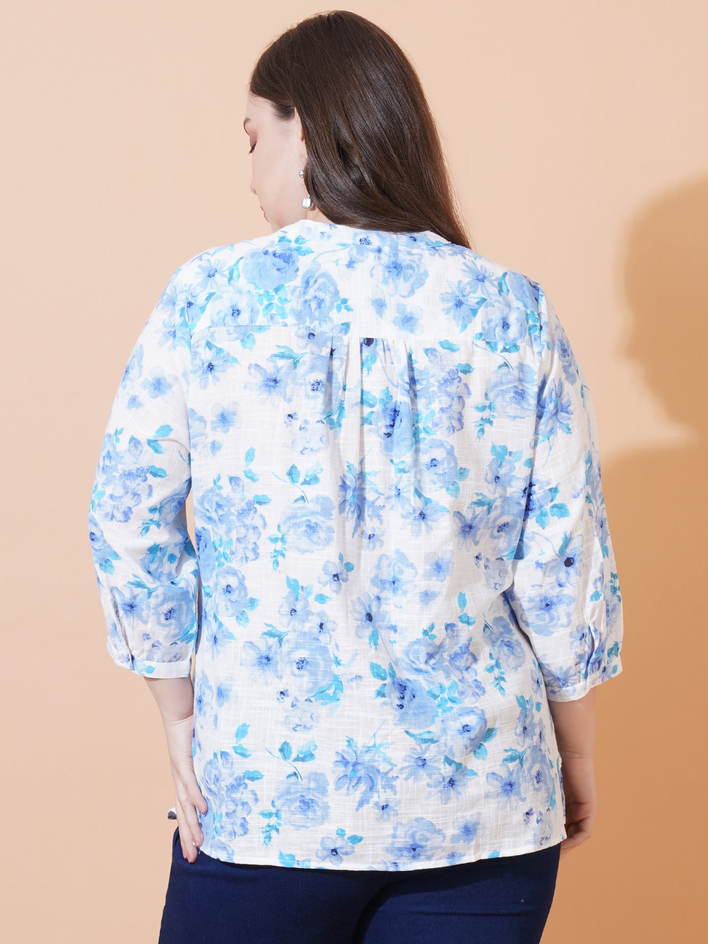 9 Impression Women White & Blue Floral Print Pintuck Plus Size Top - Back View