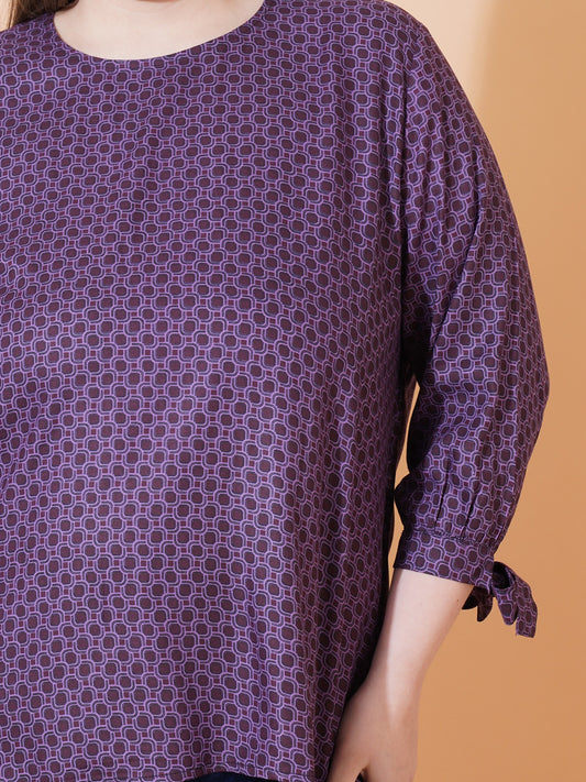 Women Geomatric Print Plus Size Top - Close View