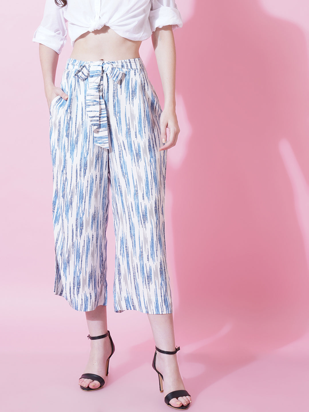 Women Blue & White Printed Rayon Regular Fit Palazzo