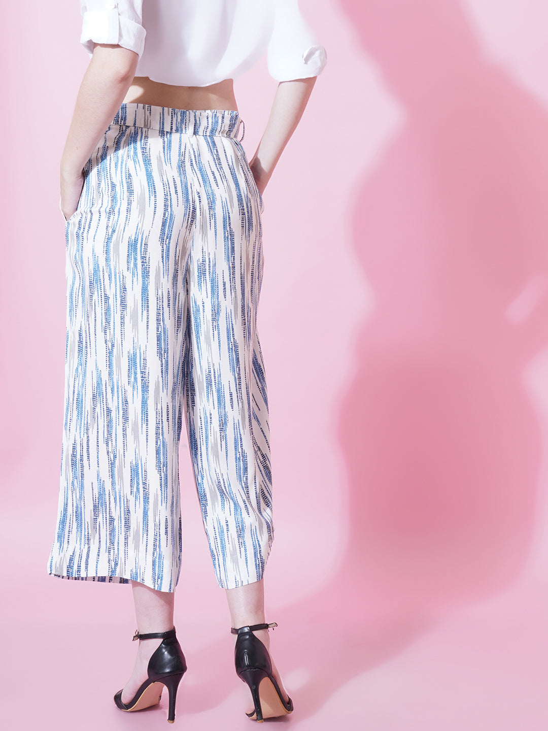 Women Blue & White Printed Rayon Regular Fit Palazzo