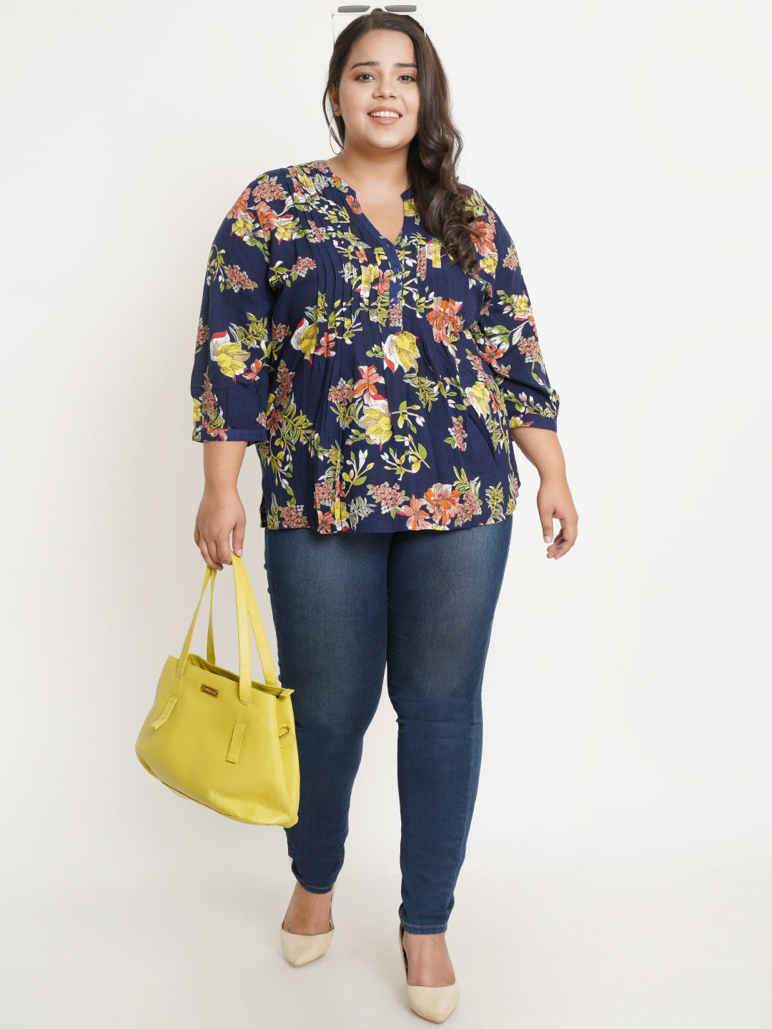 Women Navy Blue Floral Print Plus Size Tops - Detail Images