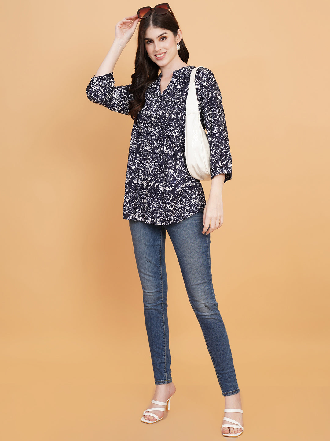 Women Black & White Printed Mandarin Collar Pintuck Tunic