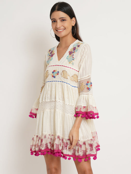 The Pink Boho Pom-Pom Dress: A Perfect Blend of Style and Comfort