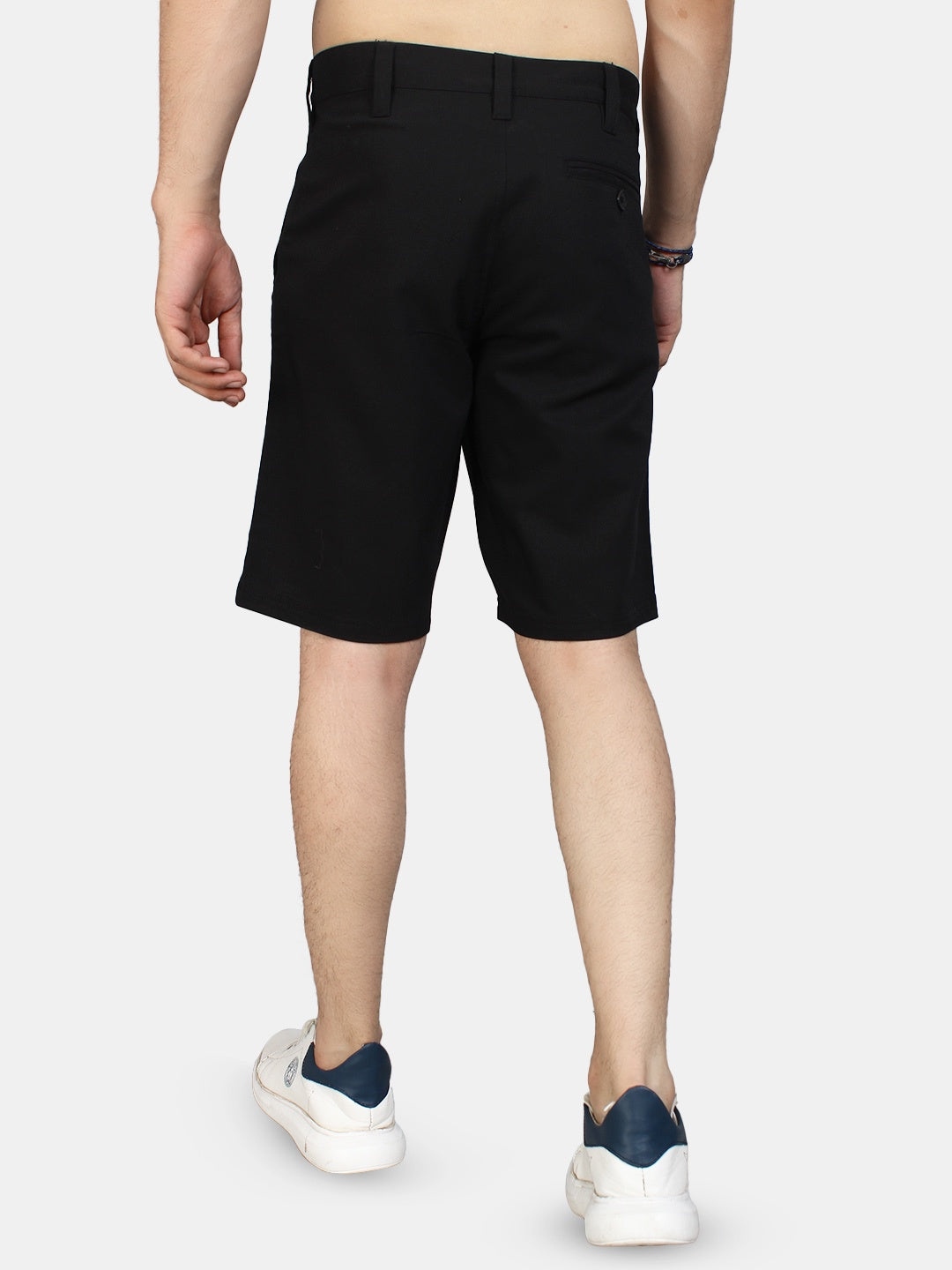 9 Impression Men Black Solid Regular Fit Cotton Cargo Shorts