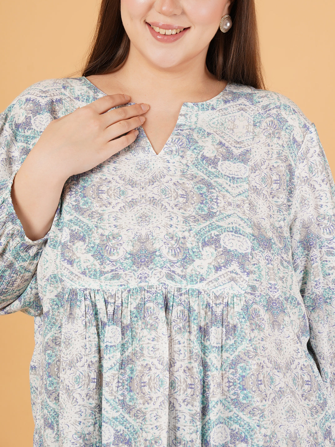 Women Blue & White Printed Plus Size Gathered Puff Sleeves Top