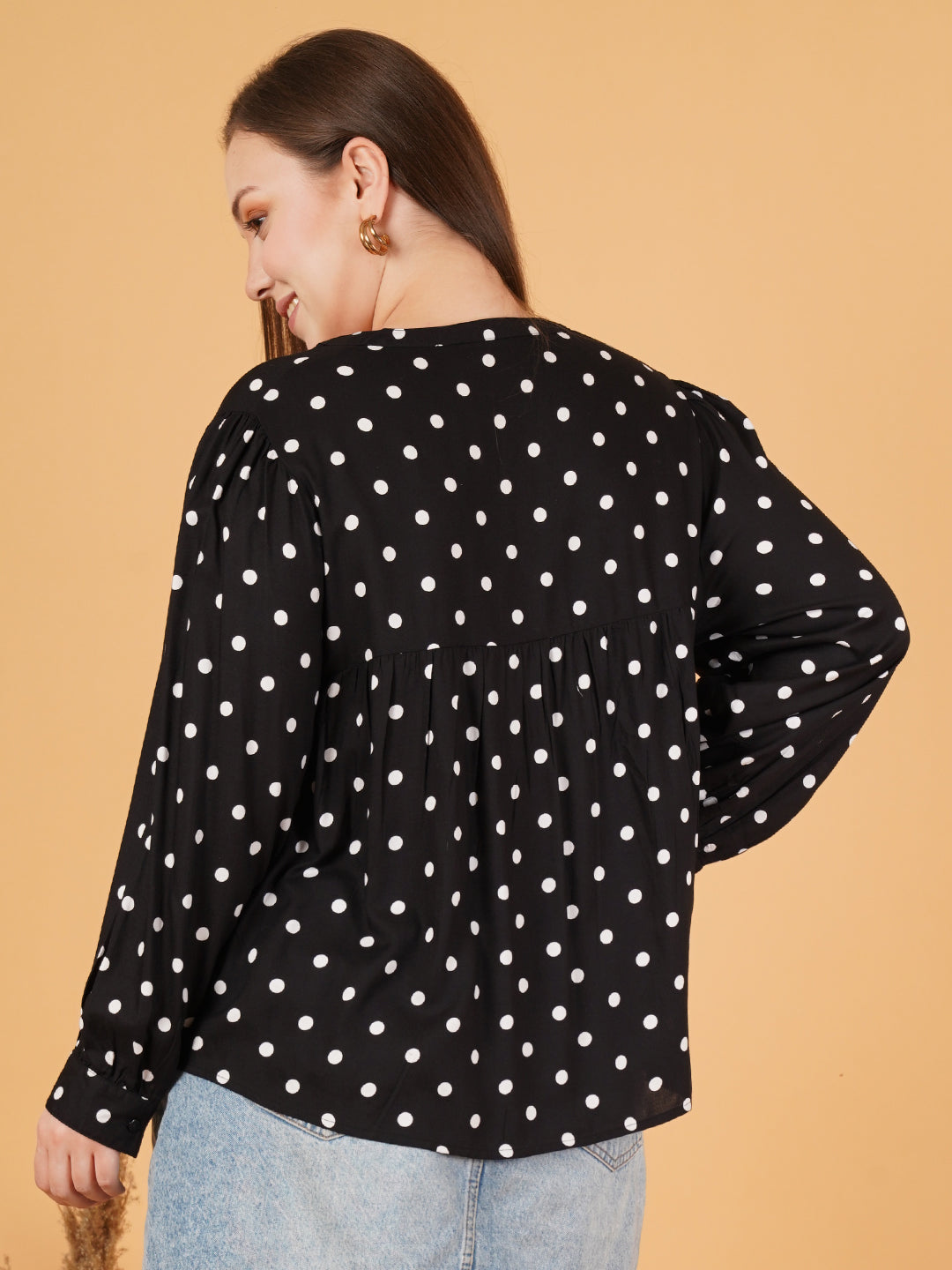 Women Black & White Polka Dot Print Cuffed Sleeves Gathered Plus Size Top