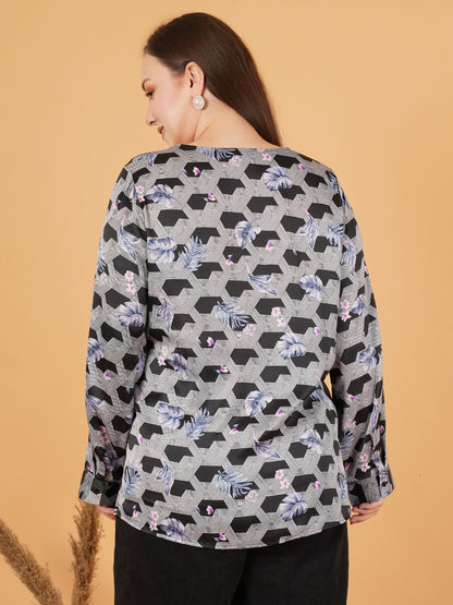 Women Green & Maroon Geometric Print Cuffed Sleeves Shirt Style Top