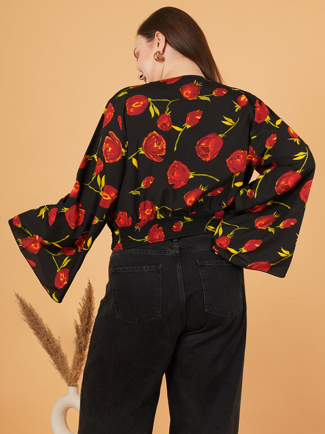 Women Black & Red Floral Print V-Neck Smocked Crop Top