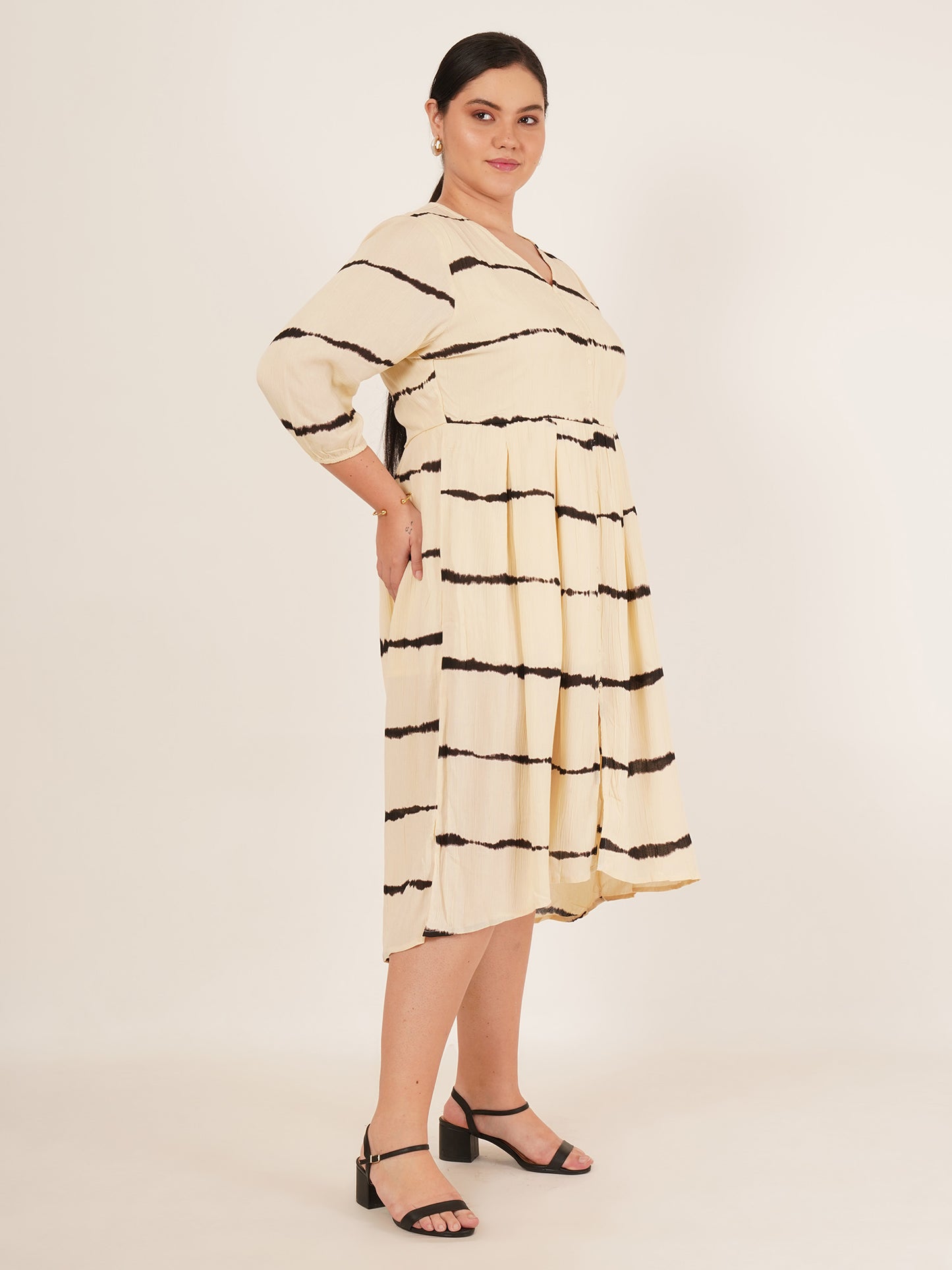 Women Beige & Black Plus Size Tie-Dye Midi Dress