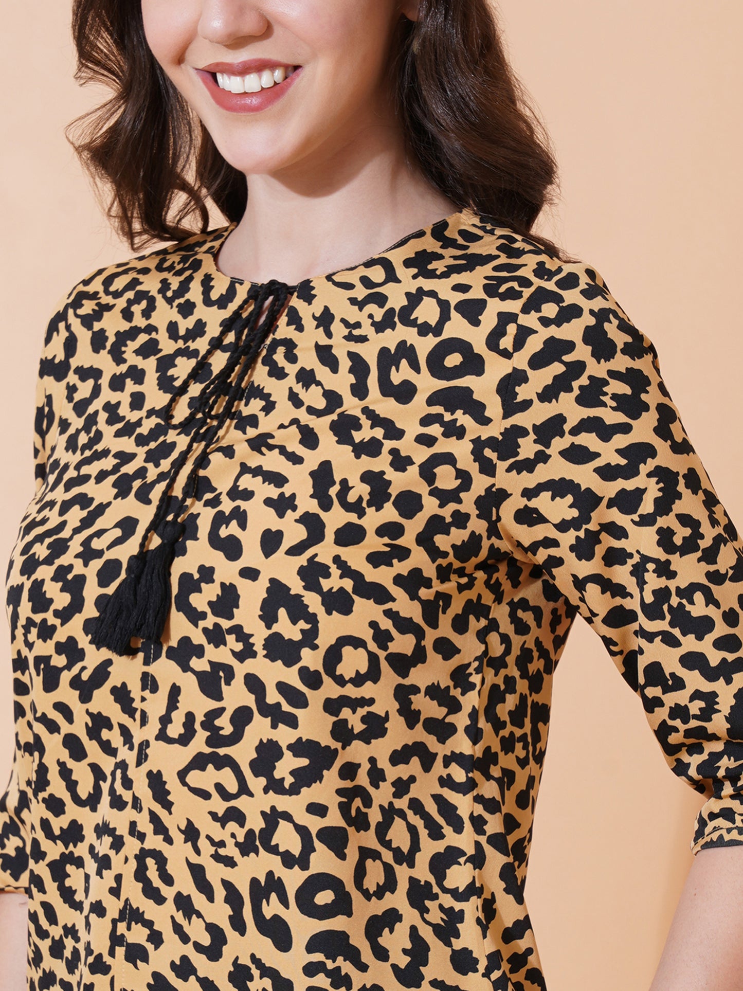 9 Impression Women Black & Yellow Animal Print Tie-Up Neck Top (S-36 in)