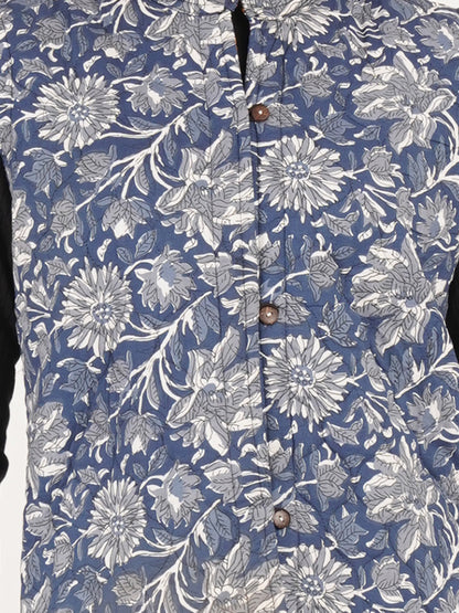 Women Floral Printed Quilted Sleeveless Reversible Jacket