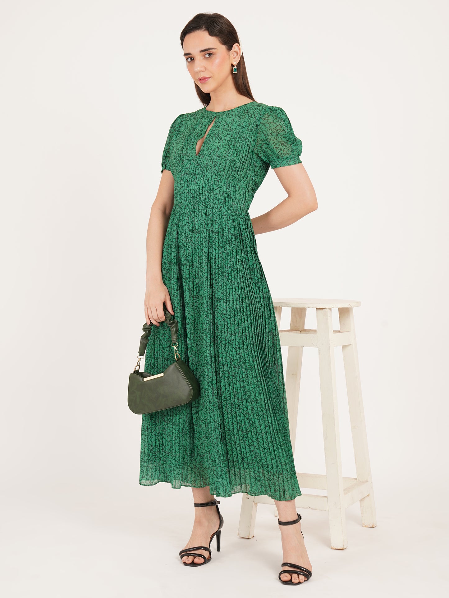Women Green Pleated Short Sleeves Maxi Dress