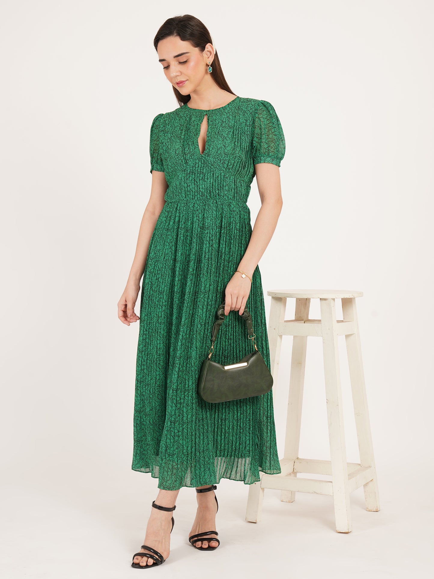Women Green Pleated Short Sleeves Maxi Dress