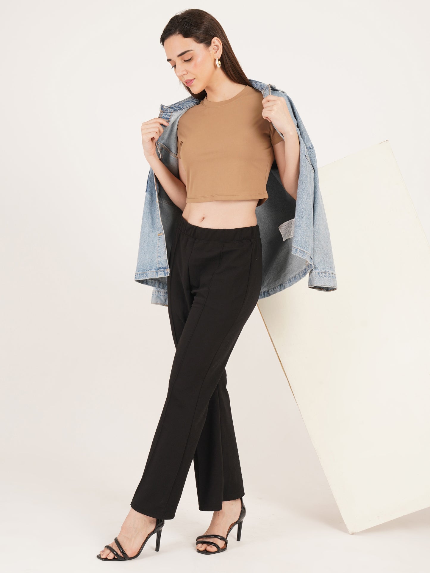 Women Brown Solid Short Sleeves Crop Top