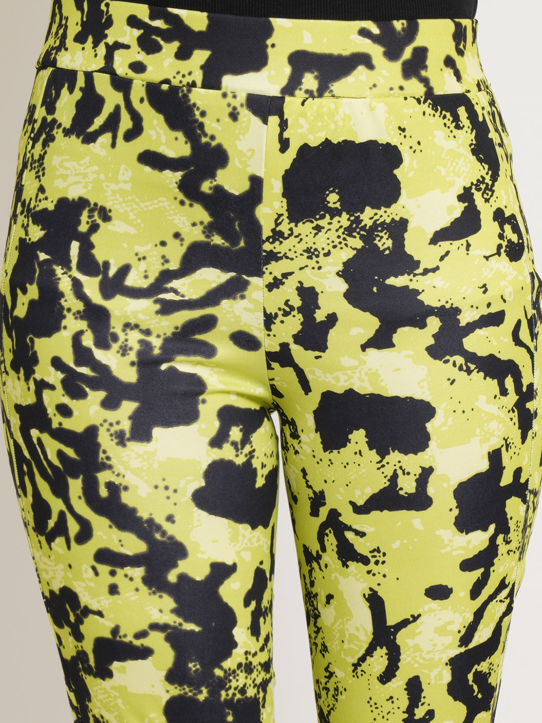 Women Neon & Black Printed Fit Slim Pyjama