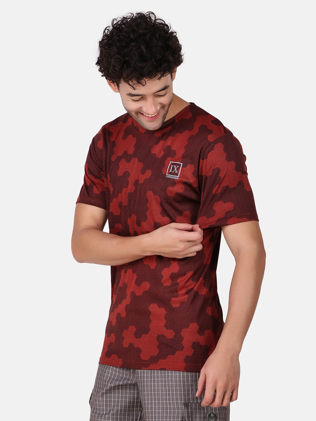 Men Maroon & Black Printed Sports T-Shirt