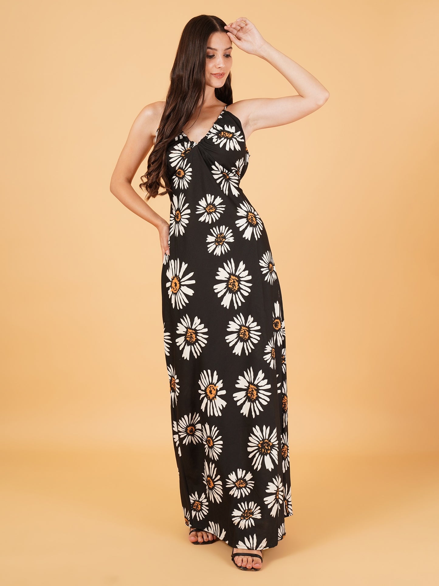 Women Black & White Floral Print Sleeveless Maxi Dress