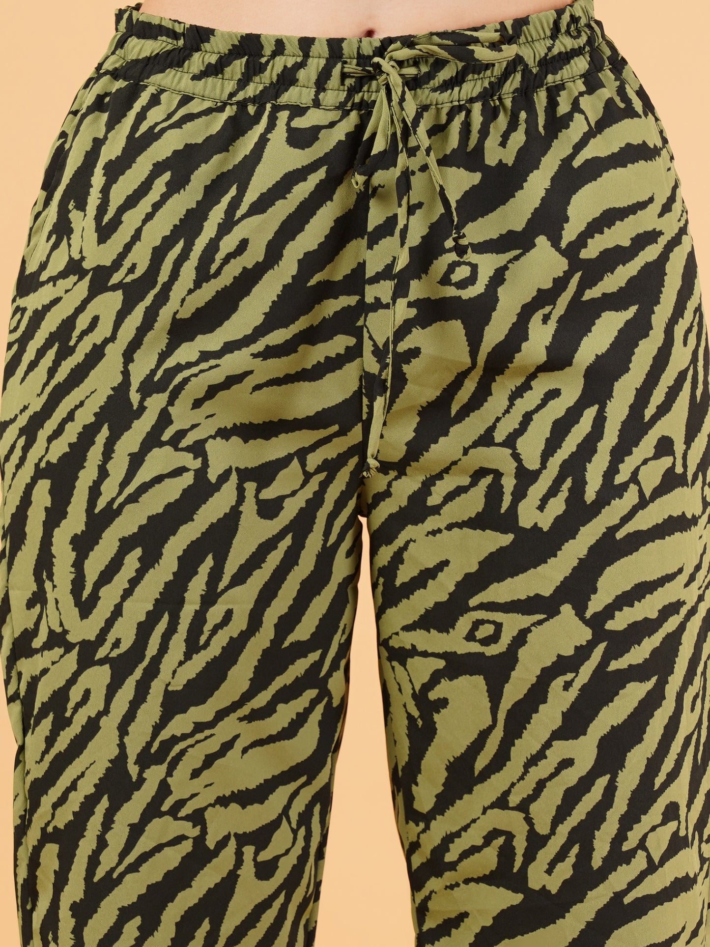 Women Black & Green Animal Print Regular Fit Pyjama