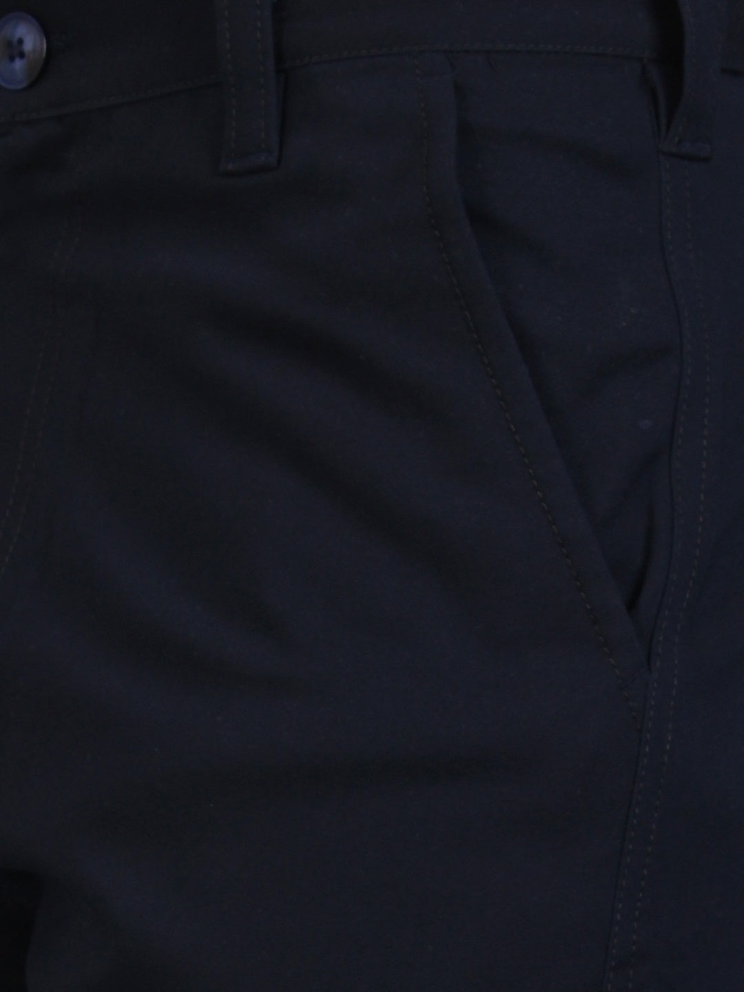 9 Impression Men Navy Blue Solid Regular Fit Cotton Cargo Shorts