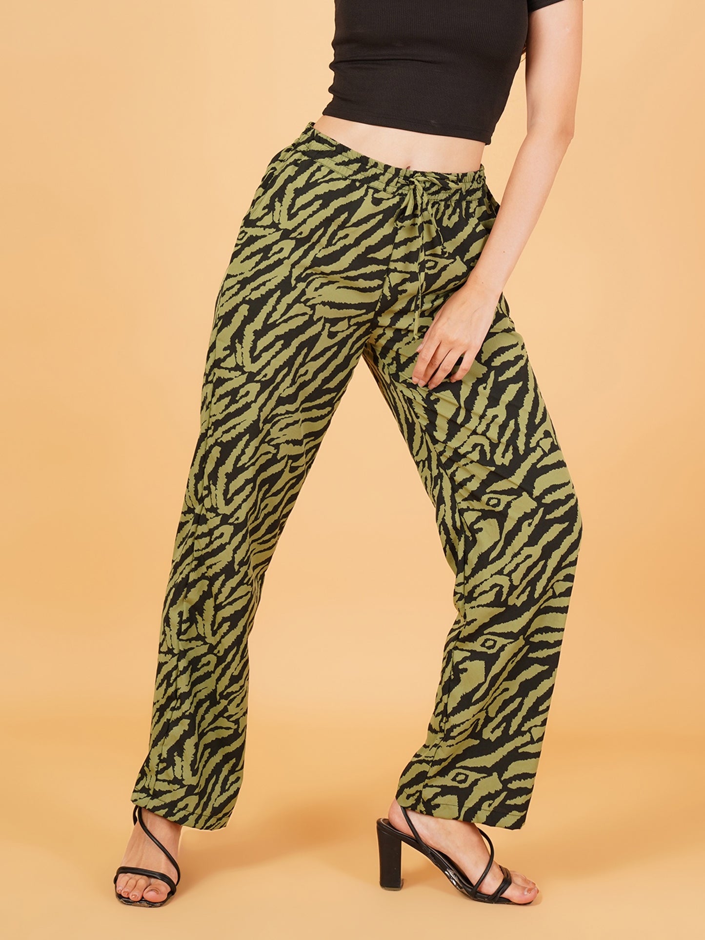 Women Black & Green Animal Print Regular Fit Pyjama