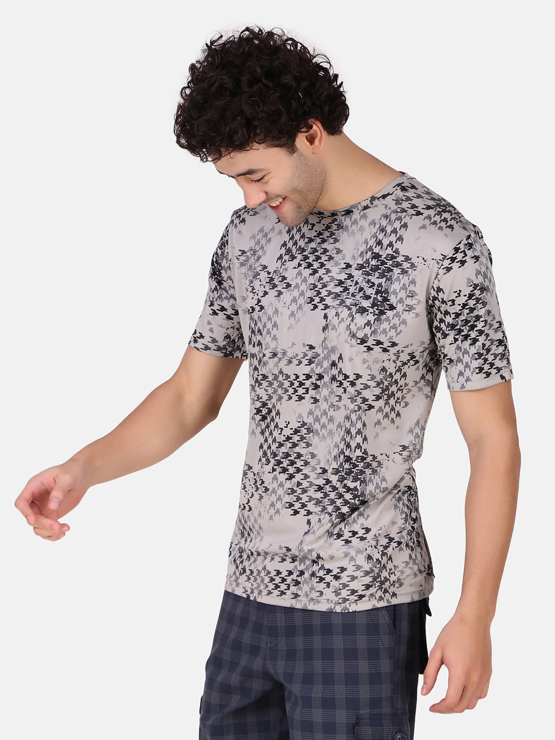 Men Grey & Black Printed Sports T-Shirt