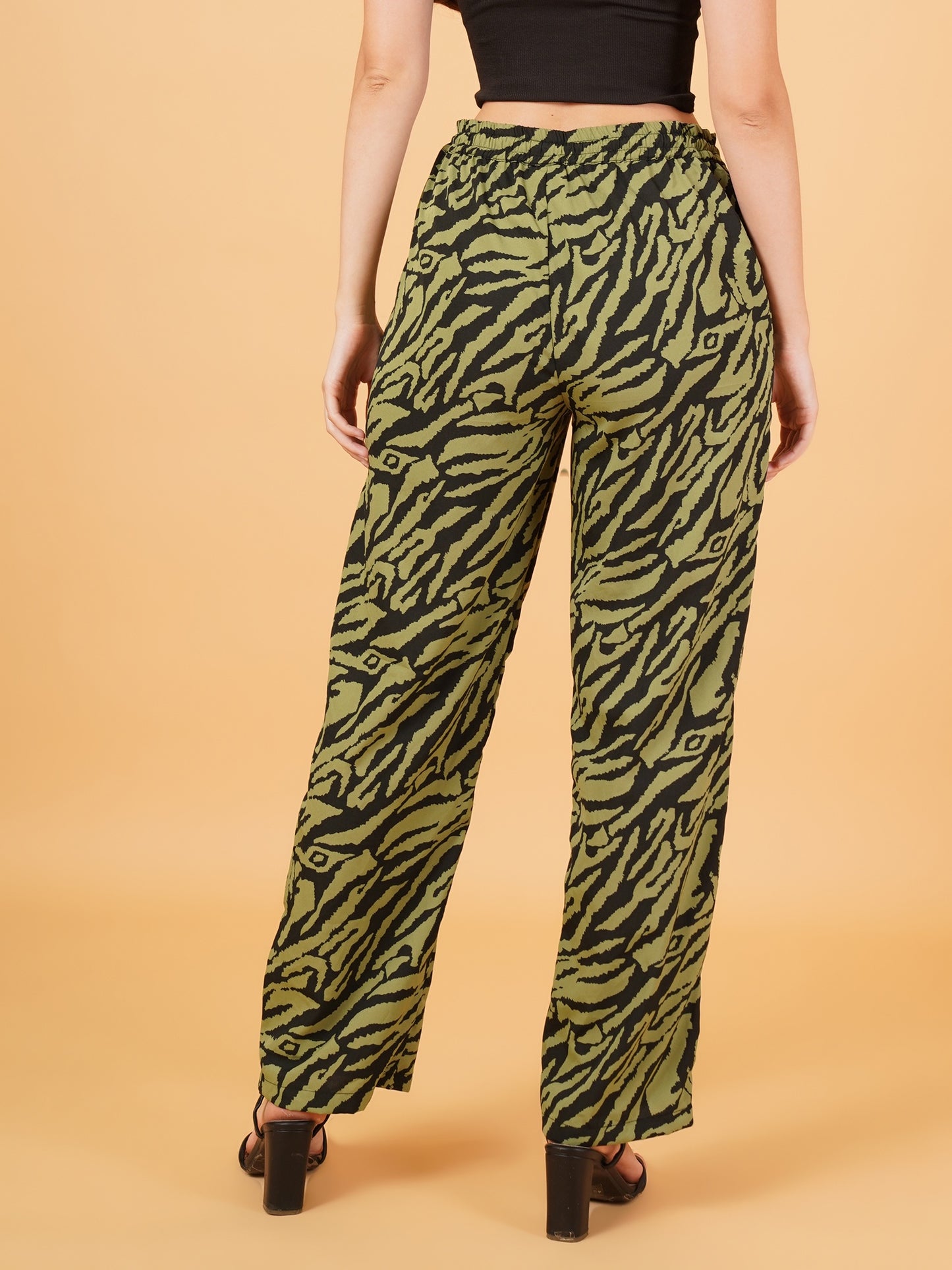 Women Black & Green Animal Print Regular Fit Pyjama