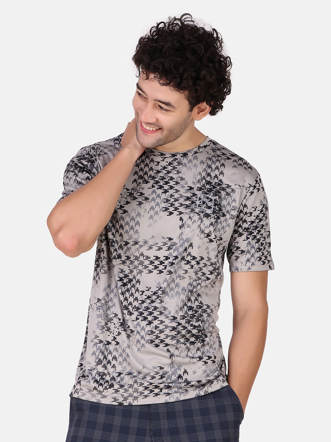 Men Grey & Black Printed Sports T-Shirt