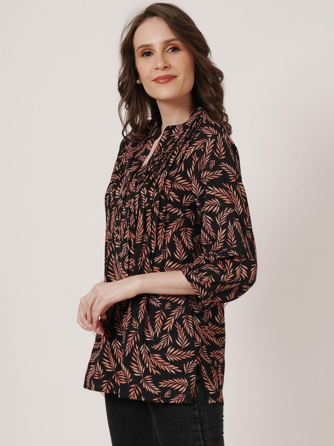 Women Black & Brown Leaf Print Mandarin Collar Pleated Kurti