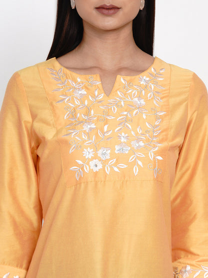 The Nyra Kurti