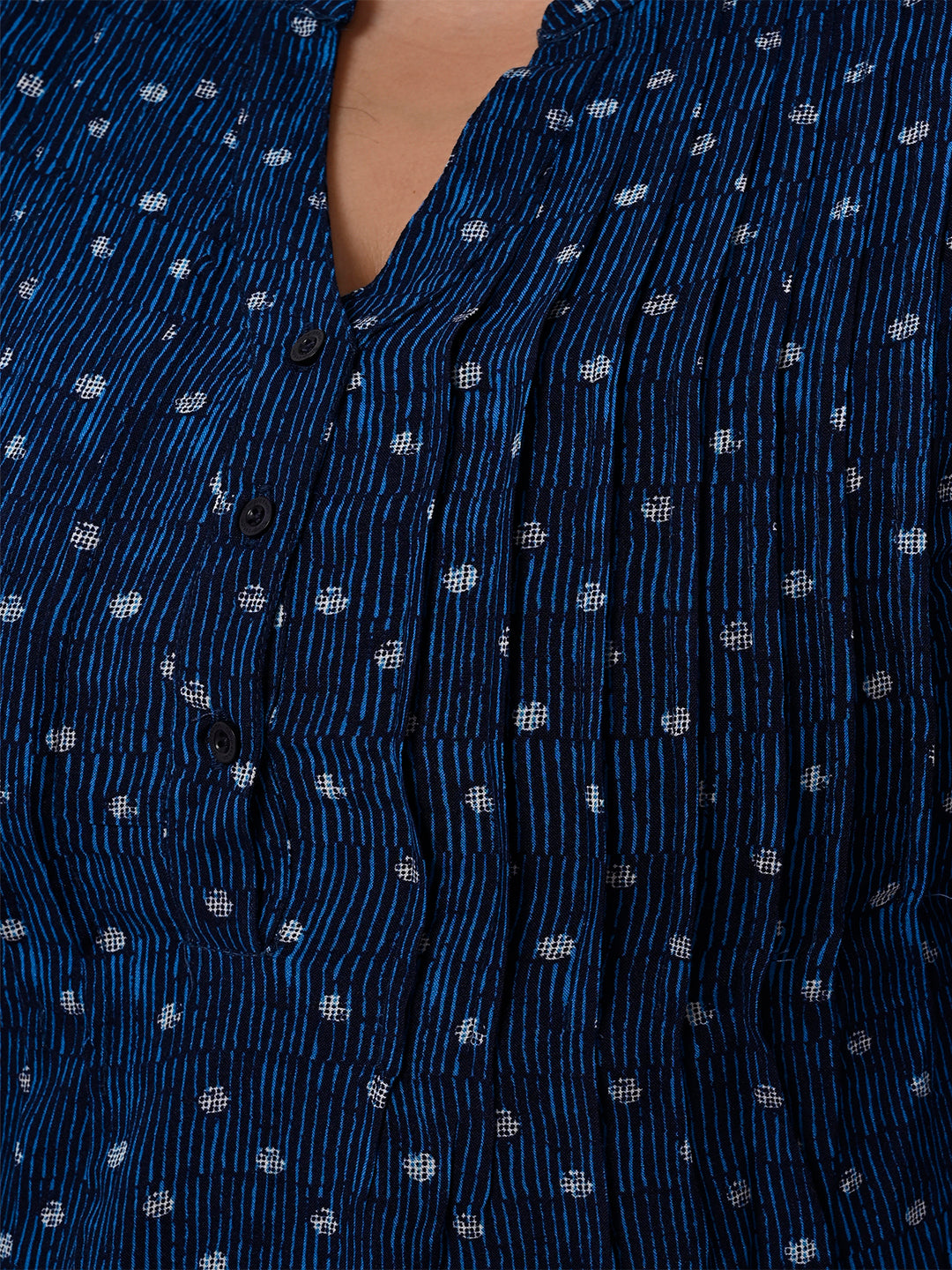 Women Plus Size Blue Printed Pintuck Mandarin Collar Longline Top