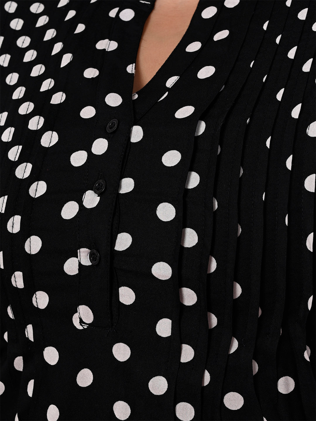 Women Plus Size Black & White Printed Pintuck Mandarin Collar Longline Top